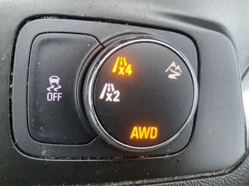 Used 2019 Chevrolet Traverse LT image 48