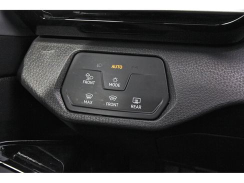 Used 2023 Volkswagen ID.4 Pro AWD/4WD image 23