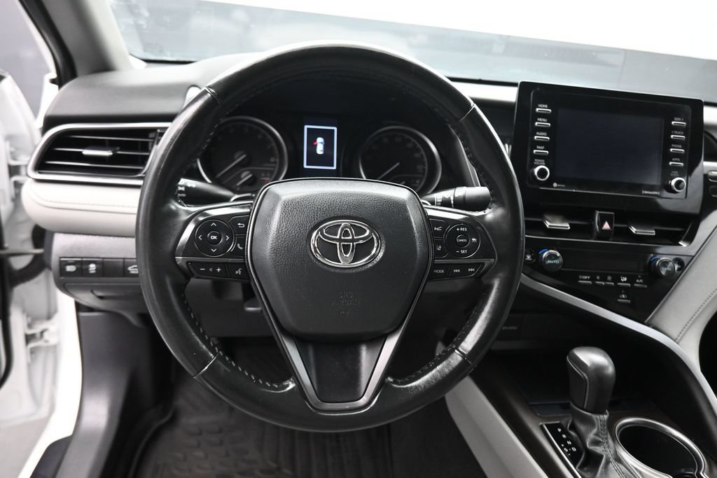 Used 2023 Toyota Camry SE FWD image 14