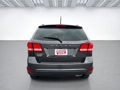 Used 2019 Dodge Journey SE w/ Premium Group image 5