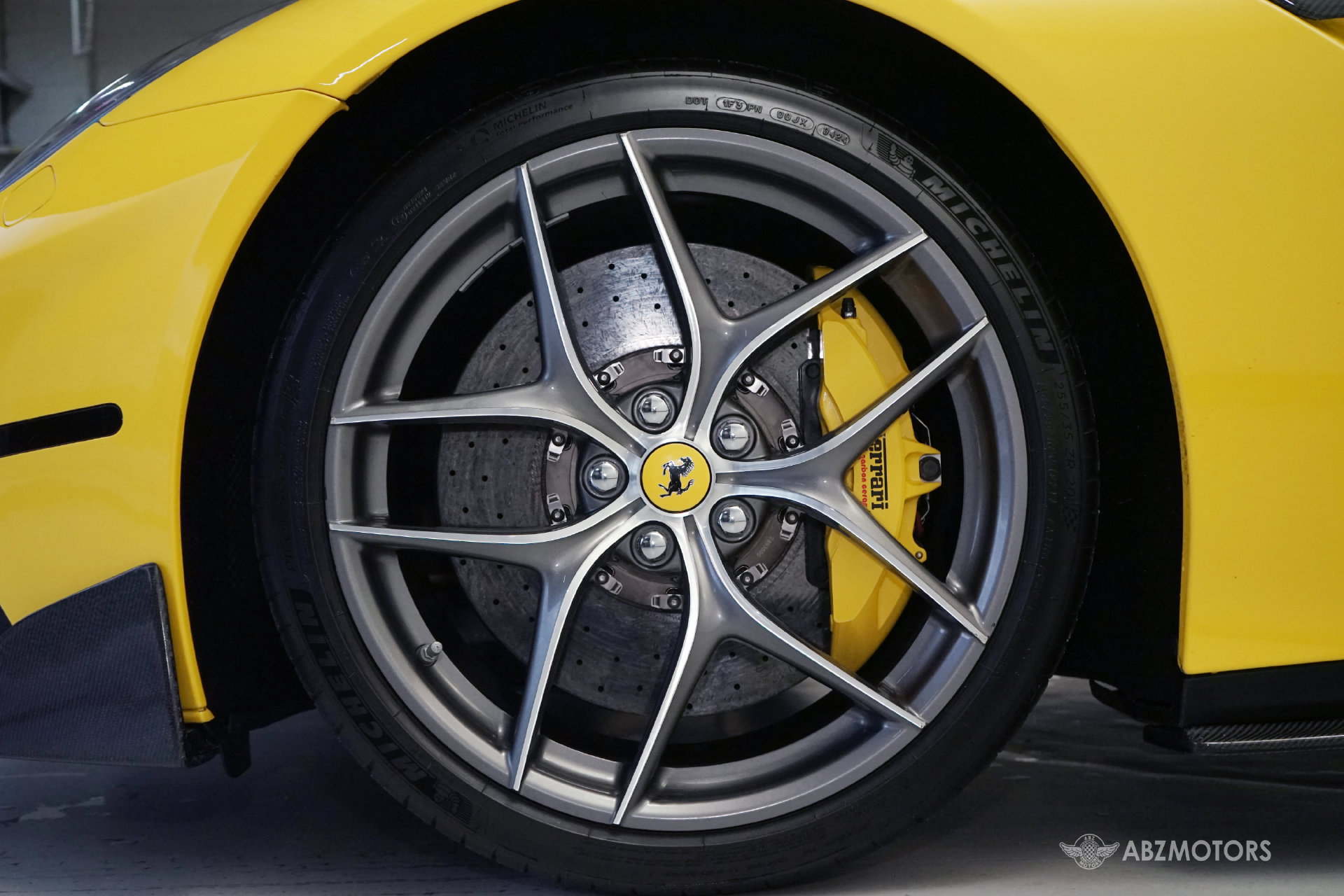 Used 2015 Ferrari F12 Berlinetta RWD image 25