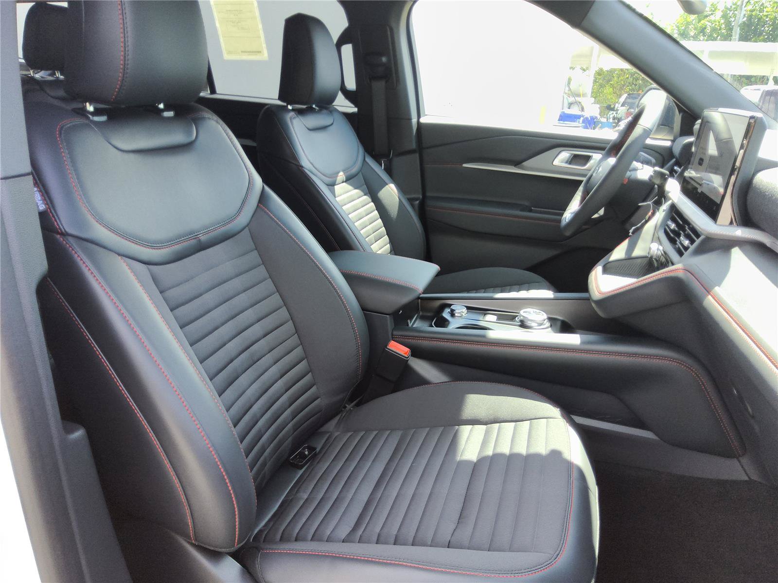 New 2027 Ford Explorer ST-Line w/ Premium Package RWD image 31