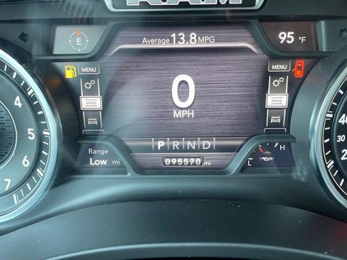 Used 2023 RAM 1500 Laramie AWD/4WD image 18