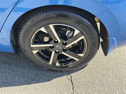 Certified 2025 Nissan Sentra SV image 30