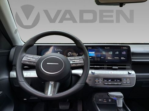 New 2025 Hyundai Kona SEL image 3