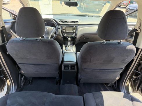 Used 2016 Nissan Rogue SV AWD/4WD image 24