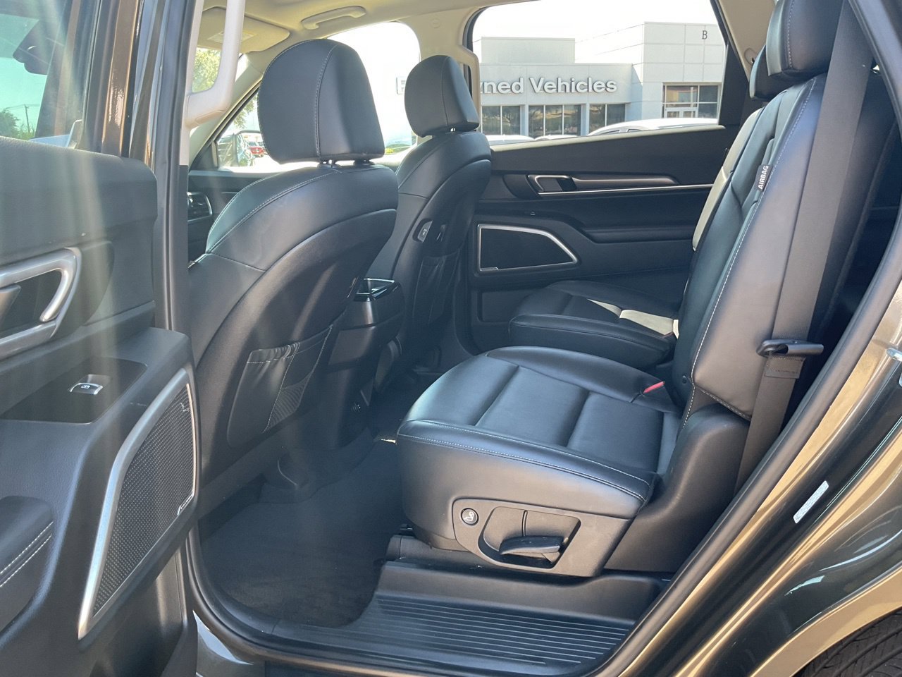 Used 2025 Kia Telluride S FWD image 12
