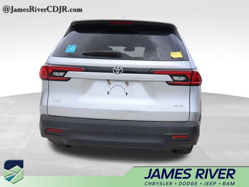 Used 2025 Toyota Grand Highlander AWD image 15