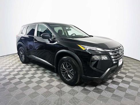 Certified 2025 Nissan Rogue S image 3