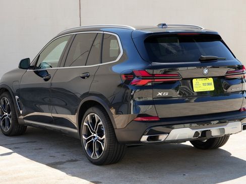 Used 2024 BMW X5 xDrive50e w/ Premium Package AWD/4WD image 57