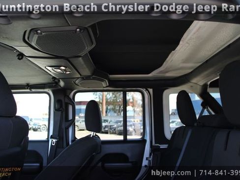 Used 2022 Jeep Wrangler Unlimited Rubicon 4xe image 39