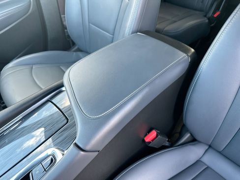 Used 2024 Buick Enclave Premium image 21