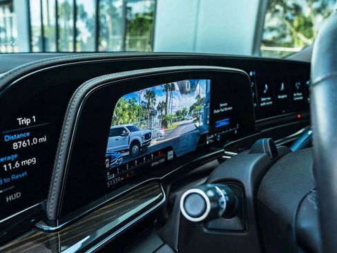 Used 2023 Cadillac Escalade Premium Luxury w/ Performance Package AWD/4WD image 27