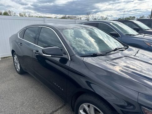 Used 2019 Chevrolet Impala LT FWD image 24