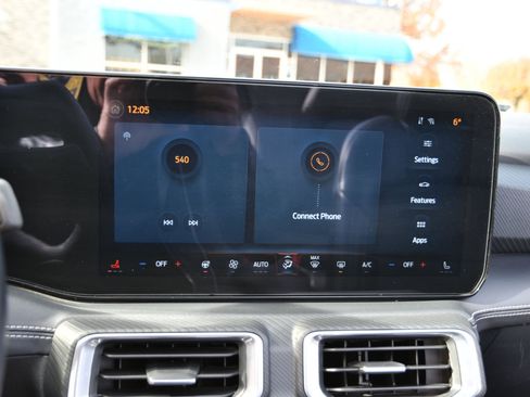 Used 2025 Ford Mustang Premium image 12