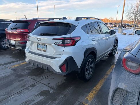 Used 2024 Subaru Crosstrek 2.0i Premium image 5