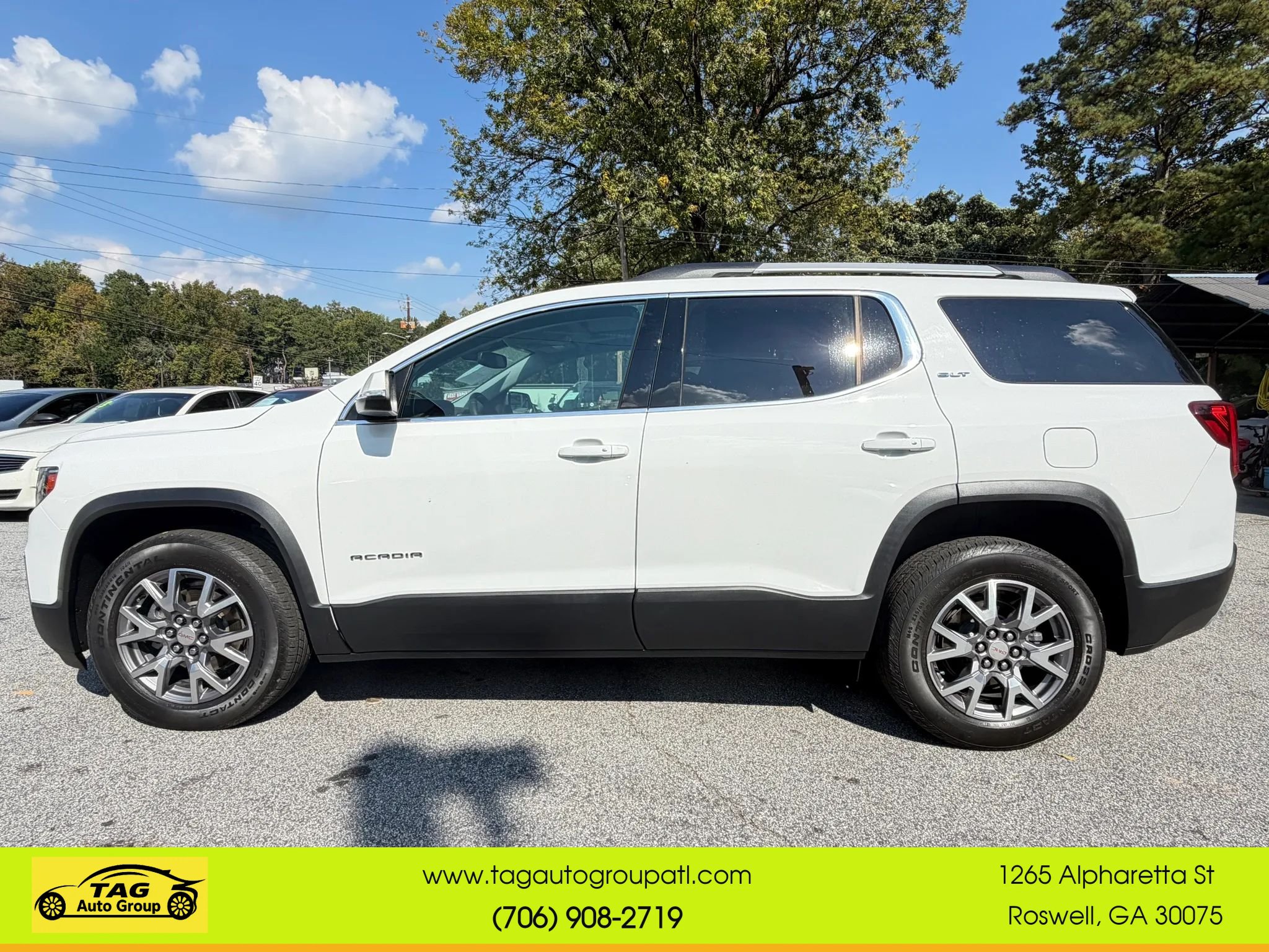 Used 2020 GMC Acadia SLT w/ Driver Alert Package II FWD image 3