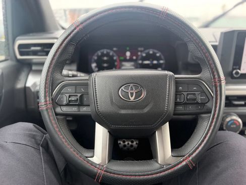 Used 2025 Toyota Tacoma TRD Sport RWD image 6