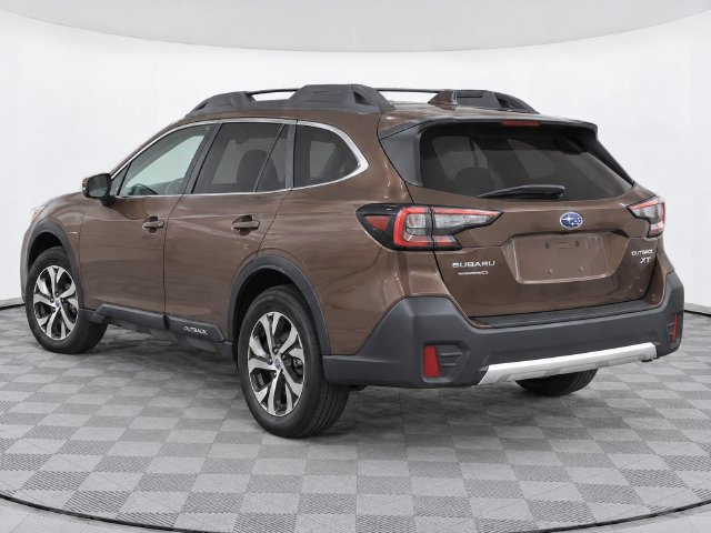Certified 2022 Subaru Outback Limited XT AWD/4WD image 4