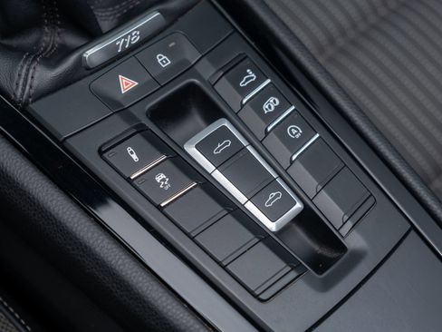 Certified 2020 Porsche 718 Boxster RWD image 35