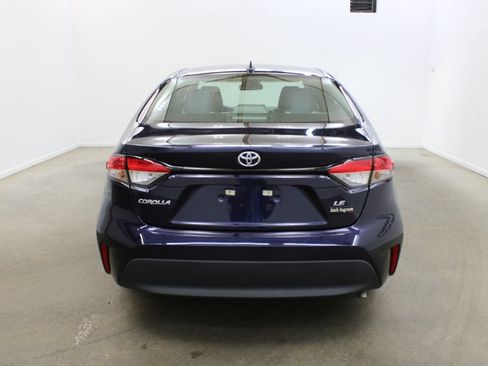 Used 2023 Toyota Corolla LE FWD image 4