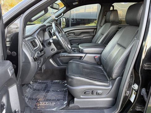 Used 2019 Nissan Titan SL w/ Midnight Edition image 14