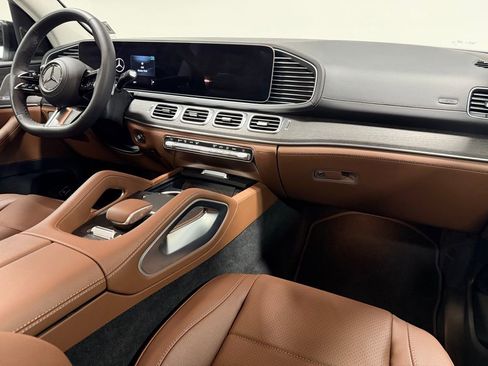 Used 2026 Mercedes-Benz GLS 450 4MATIC image 29