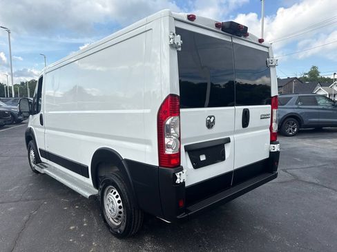Used 2025 RAM ProMaster 2500 w/ U-Haul Equipment Group FWD image 11