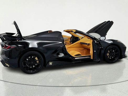 Used 2023 Chevrolet Corvette Stingray Premium Conv w/ Z51 Performance Package RWD image 13