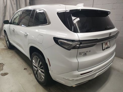 New 2026 Buick Enclave Avenir w/ Super Cruise Package image 22