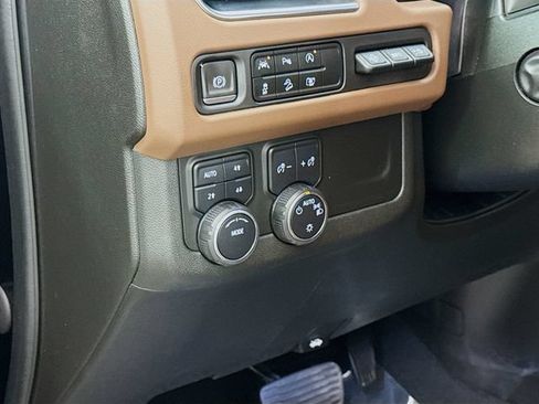 Used 2023 Chevrolet Tahoe High Country AWD/4WD image 10
