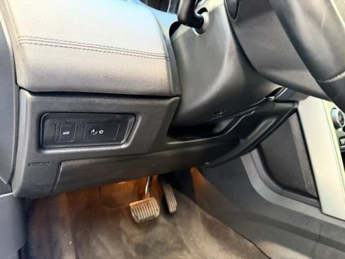 Used 2019 Land Rover Discovery Sport SE AWD/4WD image 25