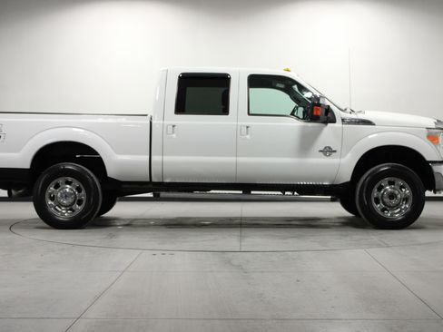 Used 2015 Ford F350 Lariat w/ Chrome Package image 3