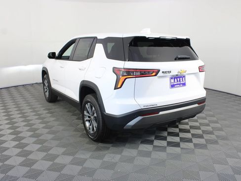 New 2027 Chevrolet Equinox LT w/ Convenience Package II FWD image 22