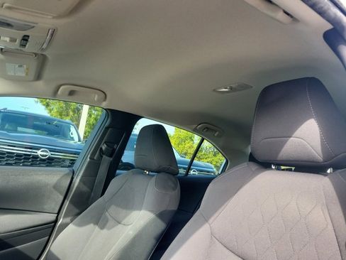 Used 2021 Toyota Corolla LE image 23