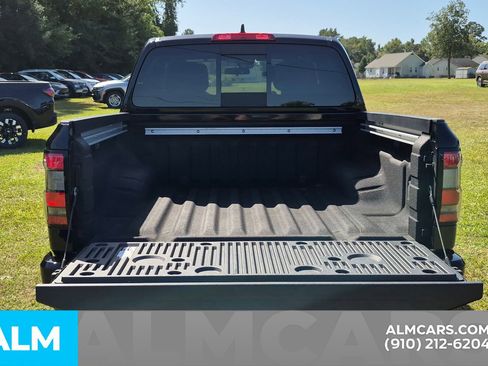 Used 2023 Nissan Frontier PRO-4X w/ Pro Convenience Package image 9