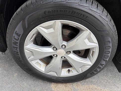 Used 2015 Subaru Forester 2.5i Limited image 7