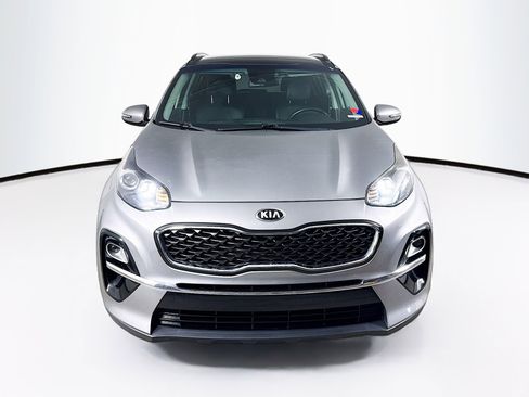 Used 2022 Kia Sportage EX image 3