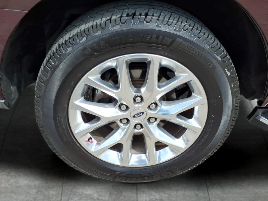 Used 2021 Ford Expedition XLT RWD image 3