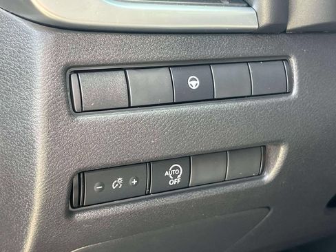 Used 2023 Nissan Rogue SV AWD/4WD image 22