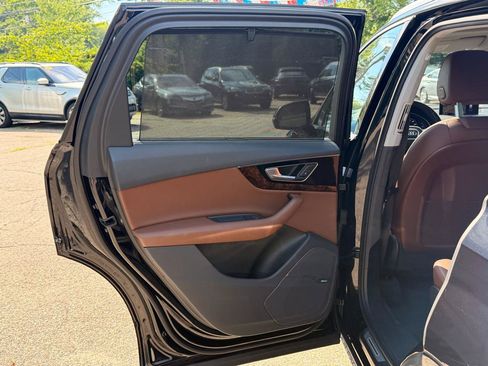 Used 2018 Audi Q7 3.0T Prestige AWD/4WD image 19