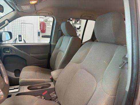 Used 2016 Nissan Frontier SV image 14