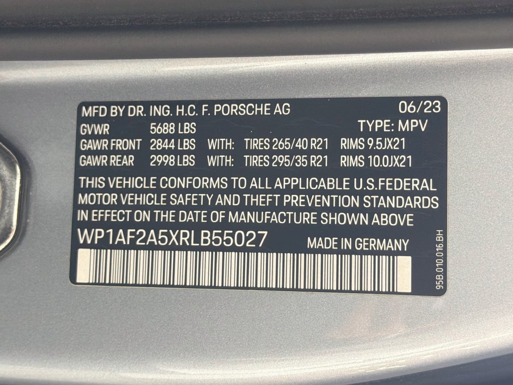 Certified 2024 Porsche Macan GTS AWD/4WD image 34