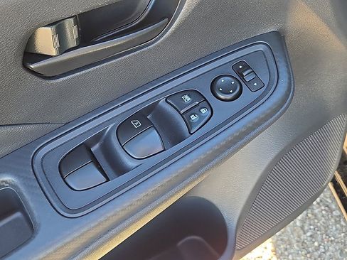 Used 2024 Nissan Versa S w/ S Plus Package image 20