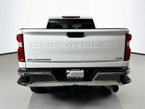 Used 2021 Chevrolet Silverado 2500 LTZ w/ Z71 Off-Road Package AWD/4WD image 7