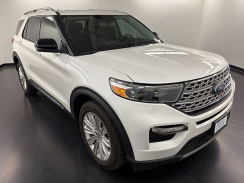 Used 2023 Ford Explorer Limited w/ Equipment Group 301A AWD/4WD image 7