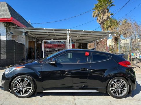 Used 2017 Hyundai Veloster Turbo w/ Tech Package 02 FWD image 15