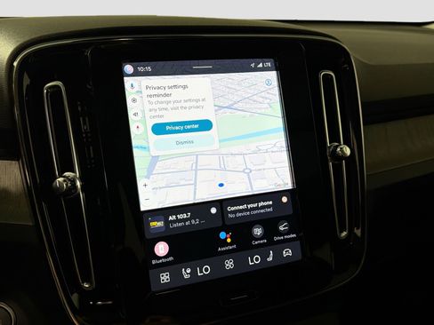 Certified 2025 Volvo XC40 B5 Core image 13