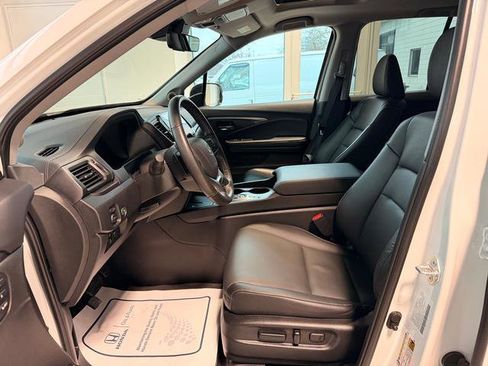 Used 2025 Honda Ridgeline RTL image 10
