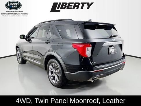 Used 2022 Ford Explorer XLT w/ Equipment Group 202A image 5